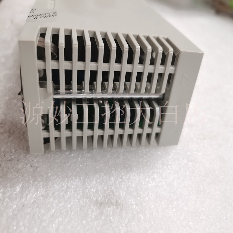 Schneideir 140ARI03010 模块 卡件 控制器