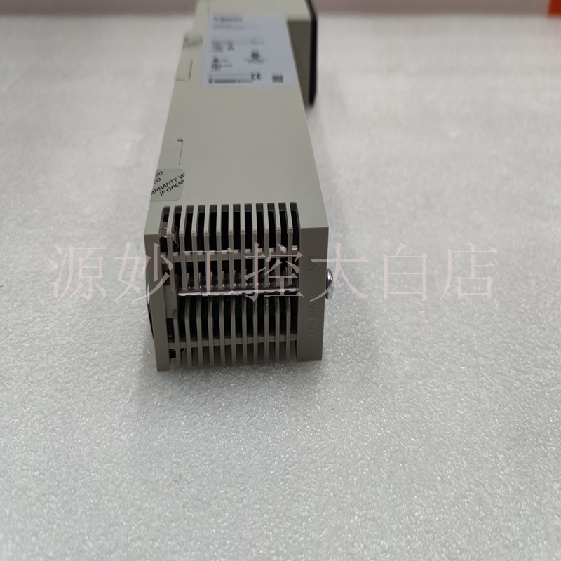 Schneideir 140CFE03200 模块 卡件 控制器