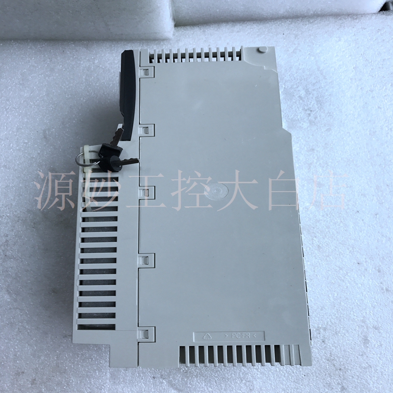 Schneideir 140CPU41100 模块 卡件 控制器